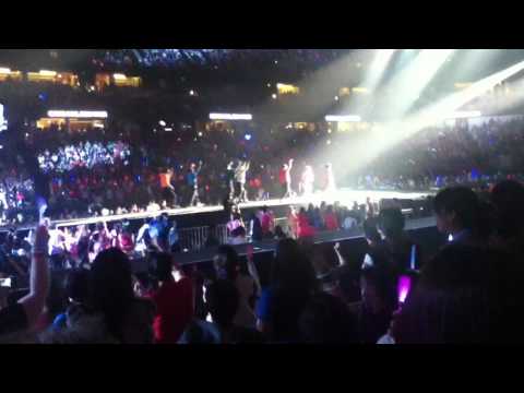 [FANCAM] 120520 Donghae & Eunhyuk - Oppa Oppa SMTOWN LA