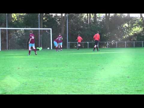 Opjestropdas 28 sept 13 Zwaluwen Utr 3 - VV De Meern 9 com 7-5 Doelpunt Joost, assist Chiel (7-3)