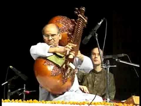 Ustad Asad Ali Khan Sahib plays Rudra Veena