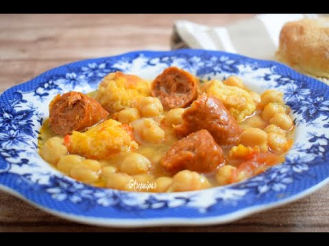 Potaje de Garbanzos con Panecillos