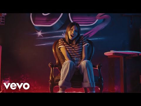 Sophiv, Mariannah y Diego - No Soy Perfecta (Video Oficial)