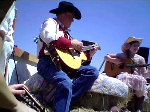 89ers Day Parade Guthrie-Turkey in the Straw
