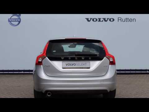 Volvo V60 D2 Automaat / Navigatie / Schuifdak / Momentum