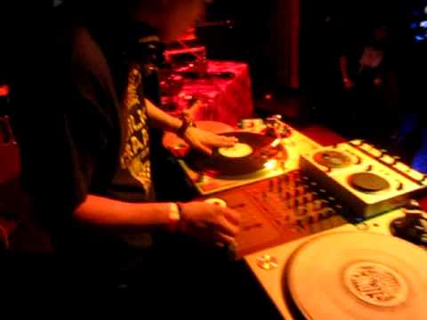 DJ Denkym Cutting Footwork Terrace
