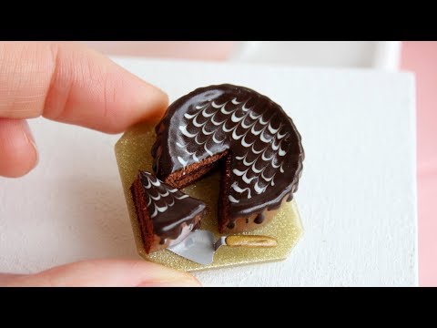 Miniature chocolate cake on a stand(scale of 1:12).Tutorial. DIY. Миниатюрный шоколадный торт.