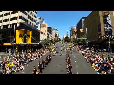 Yosakoi Soran Southern Stars 2013 in Auckland Pre Santa parade よさこい空撮
