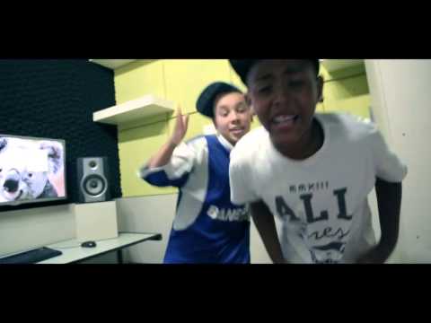 MC Pikachu e MC Gah   Ow Novinha Semana Maluca