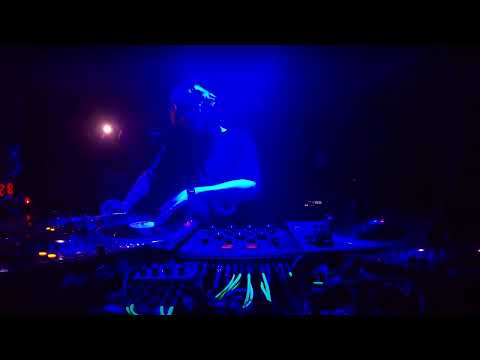 BENEDEK @ ON THE TRAX MARCH - FLWR