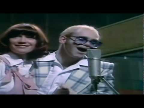 Elton John and Kiki Dee - Don`t Go Breaking My Heart / Complete Version in HD