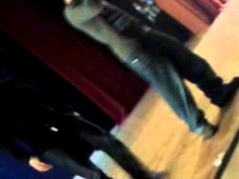 Hidra ve Dilkeş Kardar Sahneye Gelişleri ( Silivrikapı Anaokulu Yardım Konseri)