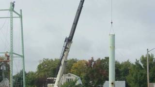 preview picture of video 'Chillicothe, IL   Water Tower- 2011'