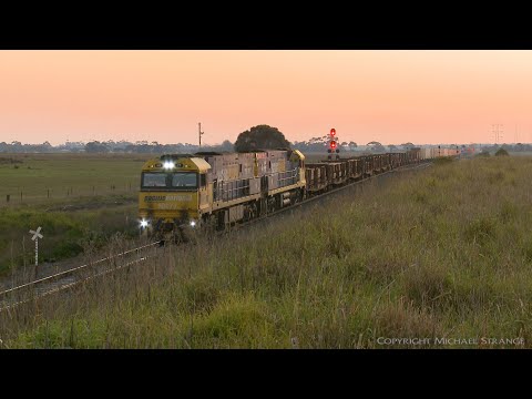 3PM4 Steel Wagons & Shipping Containers - PoathTV Australian Trains & Railways