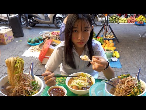 Nom Banhjok Sroas - Yummy Rice Noodle Soup - Cambodian Street Food