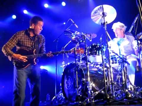 Stewart Copeland & Stanley Clarke - School Days - Live in Paris, Bataclan 11/07/2012