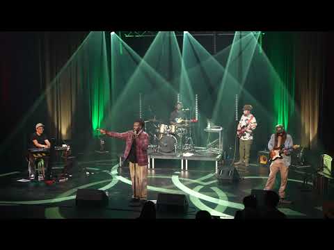 Ombre Zion - In The Middle Of THe Night Live from Finland (Vuotalo)