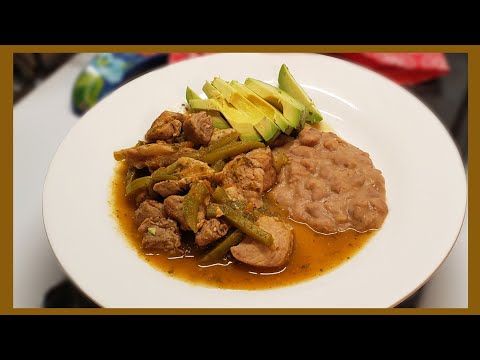 Carne de puerco con nopales (pork meat with cactus)