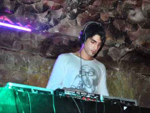 DJ simon spiritual in remix shake that & what the fuck