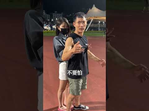 被女Ｏ態從後面抓住胸部怎麼辦？
