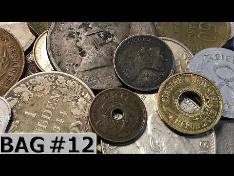 HUGE OLD SILVER & MONSTER SIZE 1826 COPPER Coins Found During 1/2 Pound World Coin Search - Hunt #12