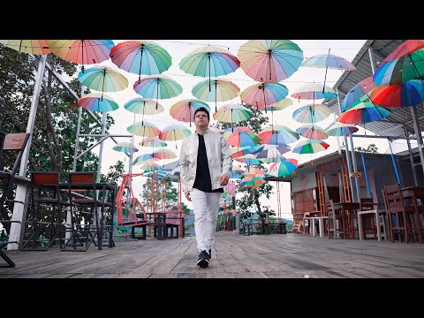 COMO UN NIÑO - AGUSTIN AMADOR / VIDEO OFICIAL