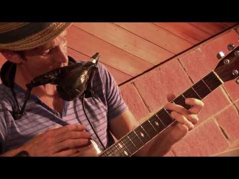 Juzzie Smith - Rise And Shine - Live with Wazinator Stompbox
Juzzie Smith - Rise And Shine - Live with Wazinator Stompbox