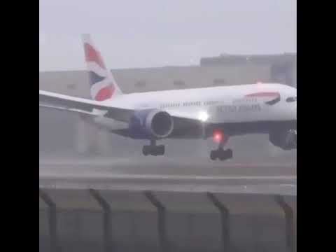 Mira Loque Sucede Con Los Aviones Cuando Hay Tormenta🙈