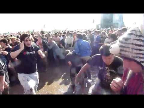 Rise Against - Architects (Live) Reading Festival 2011