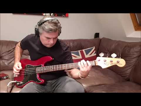 The Police "Walking On The Moon" bass cover. HQ sound