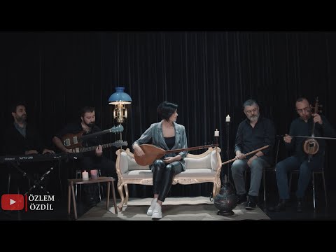 Özlem Özdil - Yaralar Beni © 2021