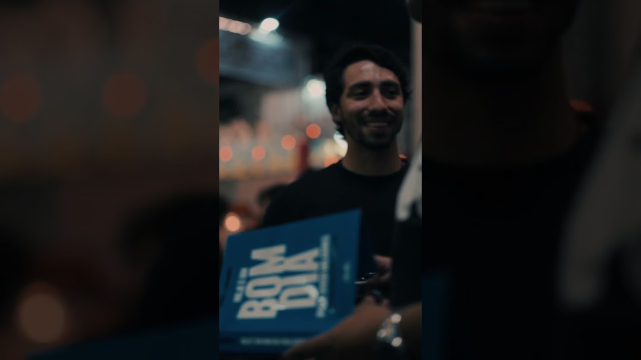 Lançamento do meu livro Hoje é um bom dia para viver milagres, durante a Bienal do Livro em SP.