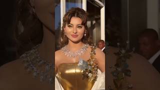 Download lagu Uff!.. Urvashi Rautela Looking like Kate Winslet 💯😍 on Cannes|The Unseen Shorts #theunseenshorts mp3