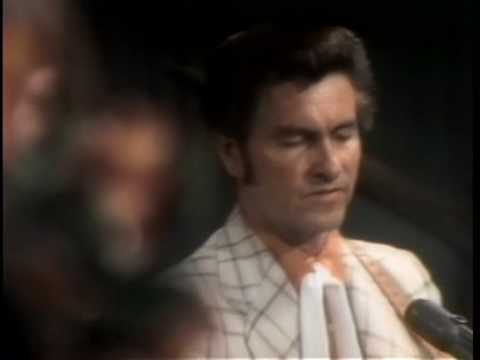 Jim & Jesse - 1976 - Walking My Lord up Calvary's Hill