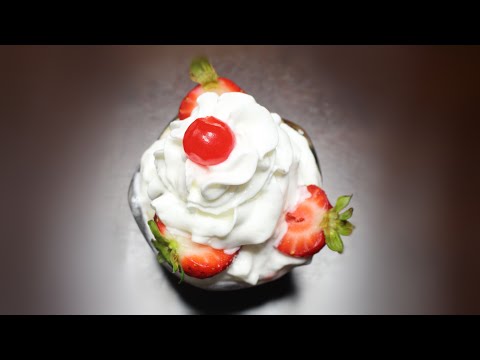 Summer Fruit with Whipped Cream / Frutas con crema batida - Ashiana Lyon