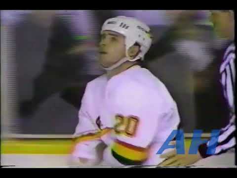 NHL Oct. 17, 1990 Ronnie Stern,VCR v Nevin Markwart,BOS Vancouver Canucks Boston Bruins