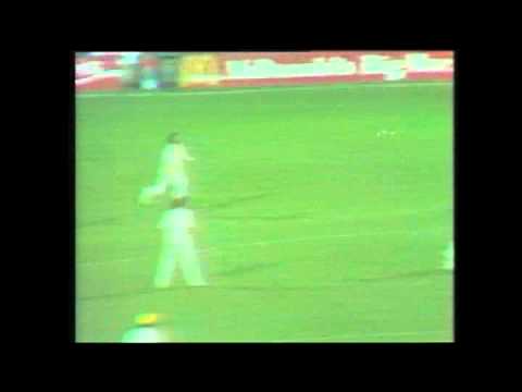 Rodney MARSH MAGNIFICENT Catch, World Series Cricket 1977