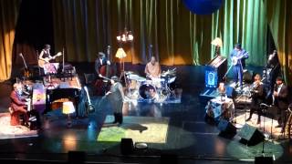 Hugh Laurie &amp; the Copper Bottom Band, BsAs 15/03/2014, Send me to the electric chair