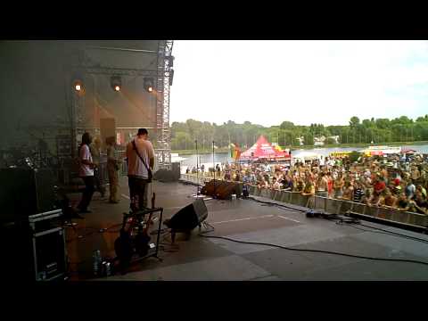 Summerjam 2009 Police in Dub