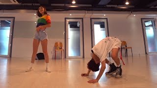 Learning *real* idol choreography ft. Ashley - Edward Avila