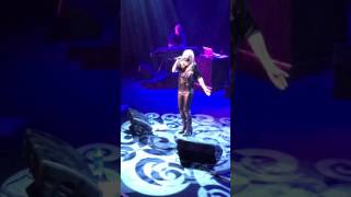 Des mots d'amour. Hélène à l'Olympia 07.12.16