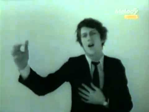 download lagu mp3 mp4 Les Gens Sont Fous, download lagu Les Gens Sont Fous gratis, unduh video klip Les Gens Sont Fous