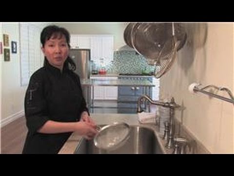 Cookware Cleaning : How to Clean a Flour Sifter