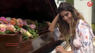 Nana Mouskouri - Roule, S&#39;enroule (1968) Over And Over