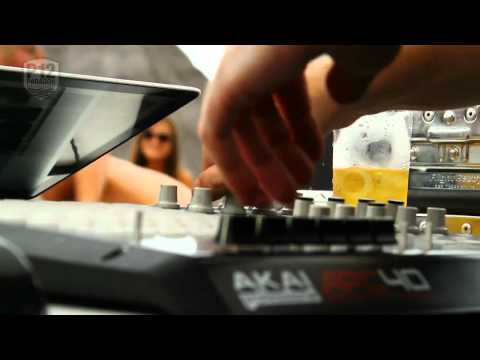 Parador 12 - House Mag - Gui Boratto - Carnaval 2010 - Jurere Internacional.mp4