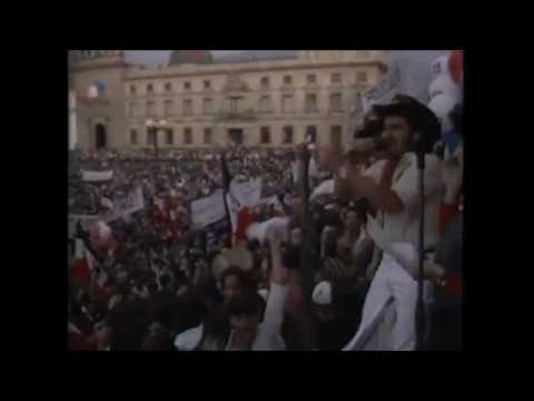 El M-19 en armas llenando la plaza de Bolívar (1984)