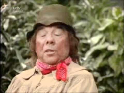 Two Ronnies - Yokels