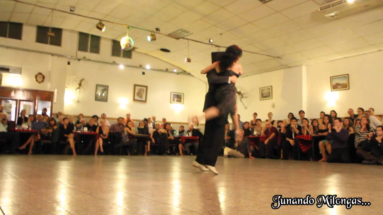 GUILLERMINA QUIROGA Y HUGO DANIEL en La Baldosa "La Cumparsita"