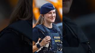 You are beautiful police woman 💞😍 #streetphotography  #police #goodthing #gift #shorts