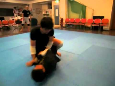 武庫之荘で総合格闘技　ボクシング＆スポーツジムBMC　2014年2月18日（火）マススパーリング1