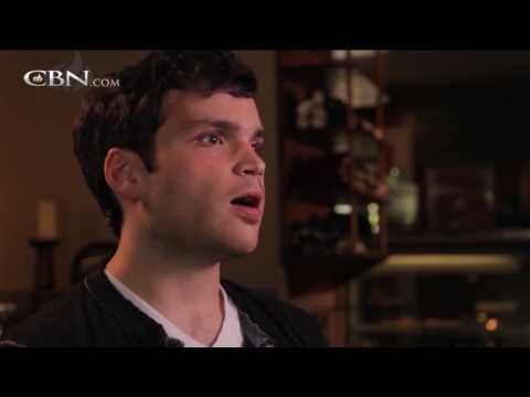 700 Club Interactive: Freedom From a Porn Addiction - Nov.14, 2013