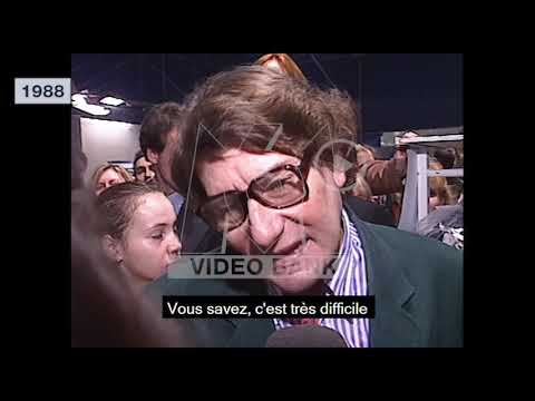 Extrait archives M6 Video Bank // interview d'Yves Saint Laurent à un défilé (1988)
